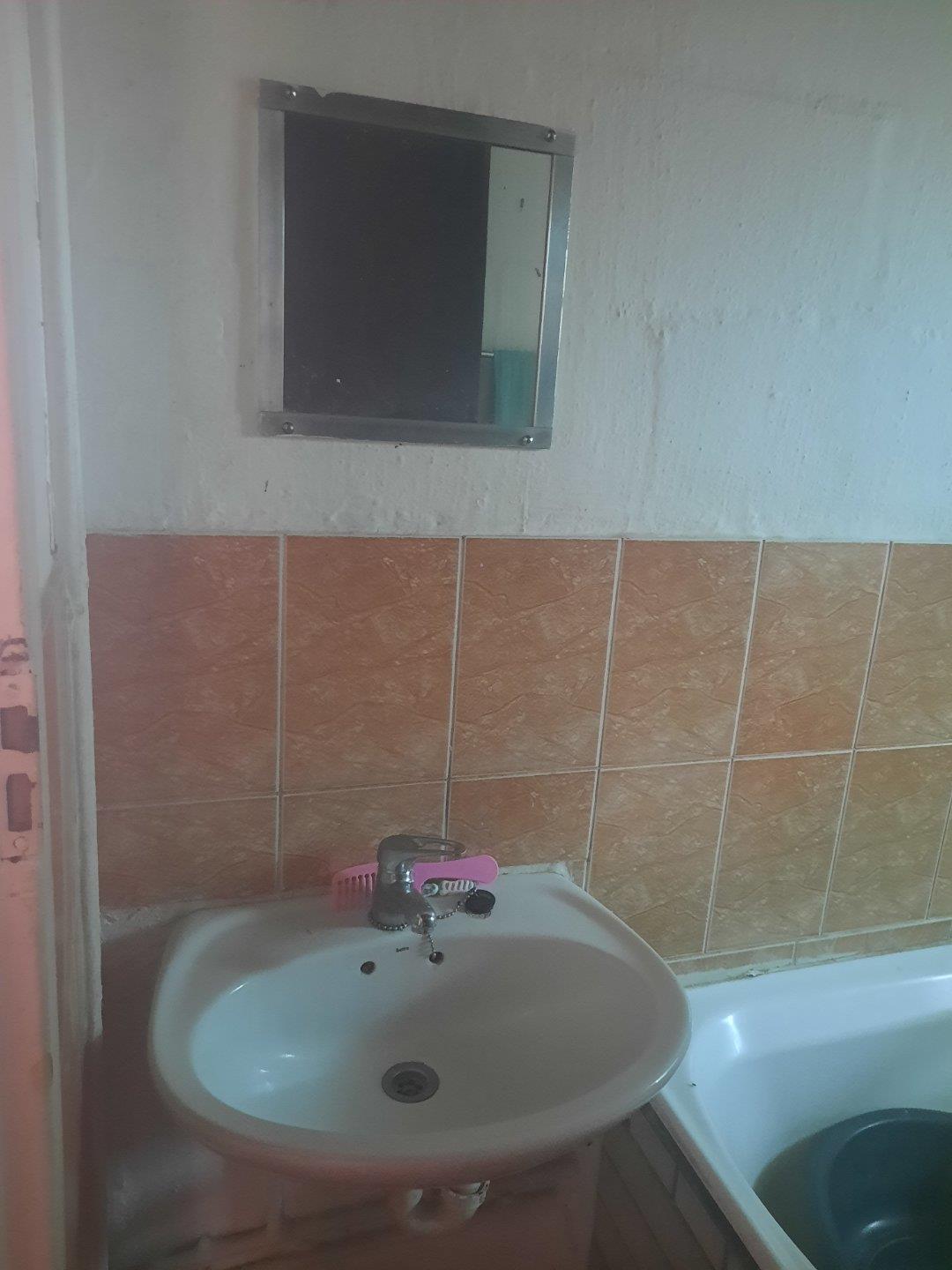 327557427.jpg