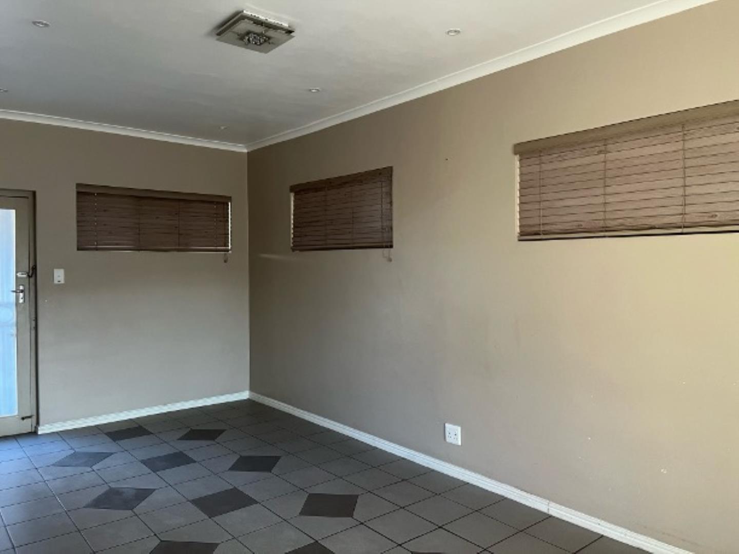 714866_DINING_ROOM.jpg